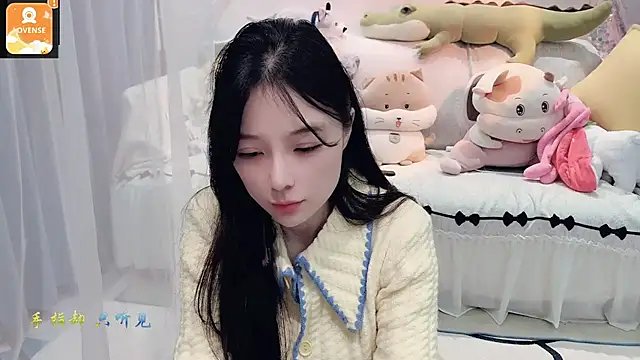 AKiKi711 online show from 10/14/25, 04:30