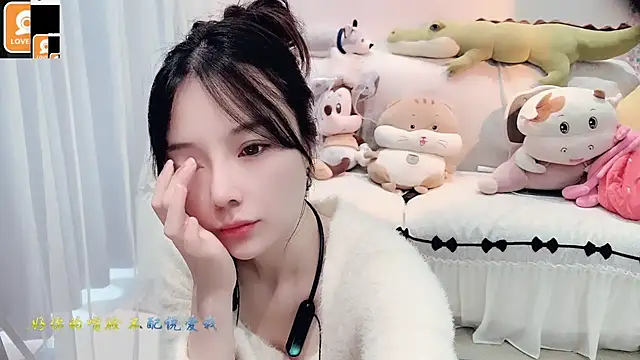 AKiKi711 online show from 10/16/25, 04:46