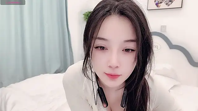 AKiKi711 online show from 04/09/26, 05:18