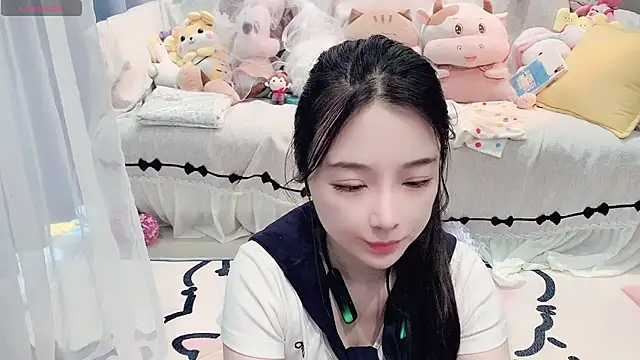 Snapshot of AKiKi711 chatting on 04/20/26, 04:59 AKiKi711 online show from 04/20/26, 04:59