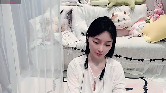 Snapshot of AKiKi711 chatting on 06/02/26, 04:53 AKiKi711 online show from 06/02/26, 04:53