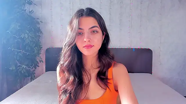 Milana Crystal  online show from 02/03/25, 11:20