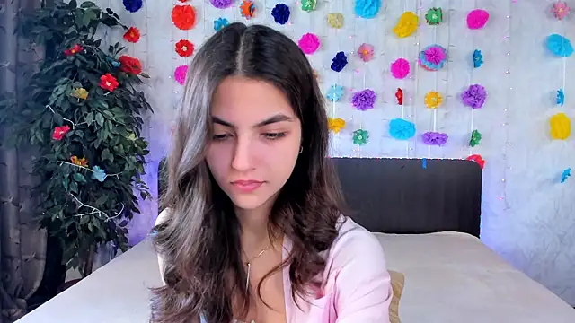 Milana Crystal  online show from 03/23/25, 08:15