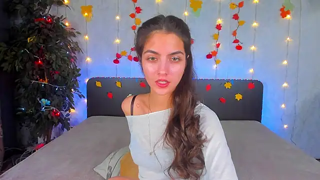 Milana Crystal  online show from 11/25/25, 01:55