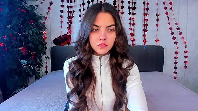 Milana Crystal  online show from 02/22/26, 08:13