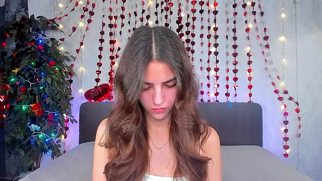 Milana Crystal  online show from 02/25/26, 08:13