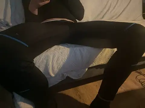 kiksnap-meistro5 online show from 02/27/25, 05:04