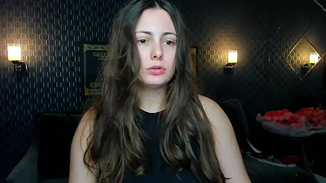 Snapshot of _extraterrestrial_ chatting on 10/06/25, 04:26  extraterrestrial  online show from 10/06/25, 04:26