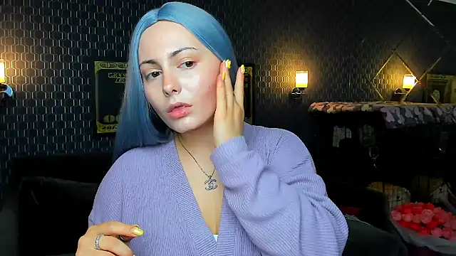 Snapshot of _extraterrestrial_ chatting on 10/16/25, 02:51  extraterrestrial  online show from 10/16/25, 02:51