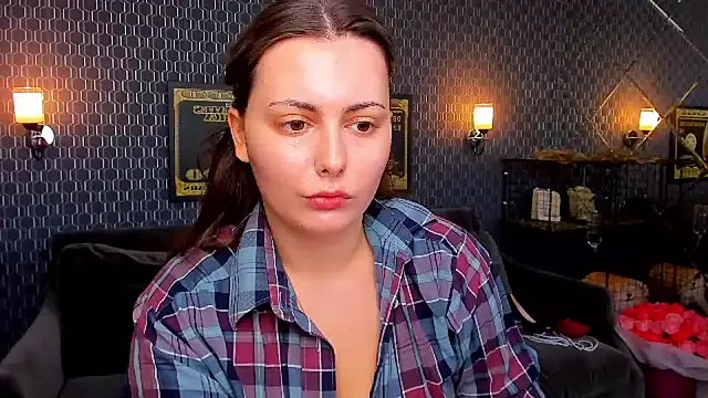 Snapshot of _extraterrestrial_ chatting on 10/18/25, 03:13  extraterrestrial  online show from 10/18/25, 03:13