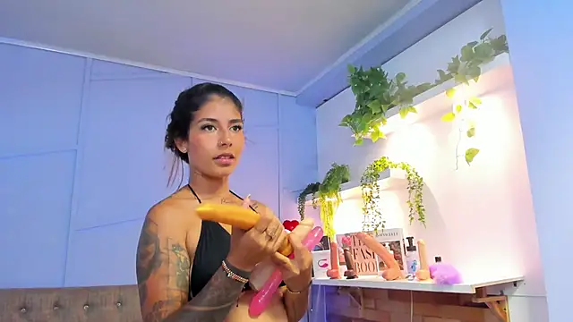 Georgina-coule online show from 03/21/25, 06:40