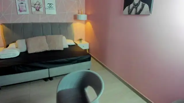 zara  sweet online show from 12/18/25, 01:28