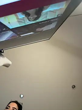 Kylie2211 online show from 02/26/25, 11:09