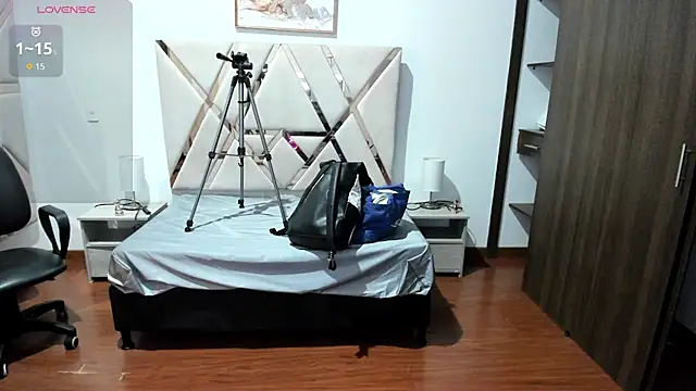 Kylie2211 online show from 09/13/25, 02:00