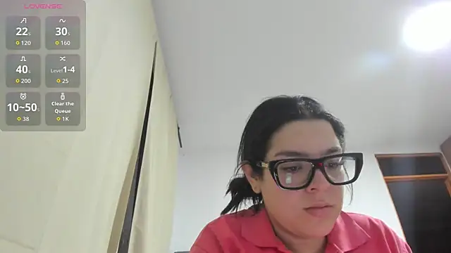 Snapshot of Kylie2211 chatting on 06/09/26, 02:01 Kylie2211 online show from 06/09/26, 02:01