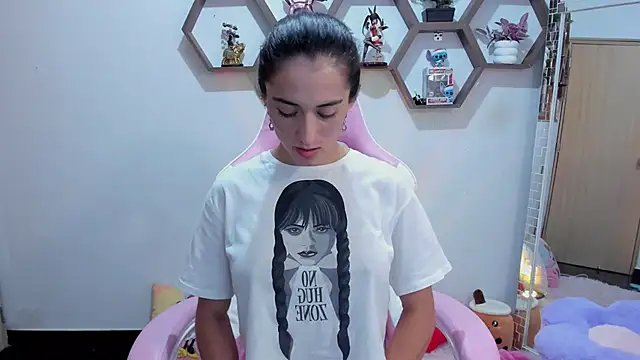 SharonSander online show from 01/11/25, 09:15