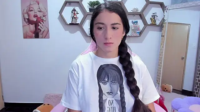 SharonSander online show from 04/19/26, 12:43