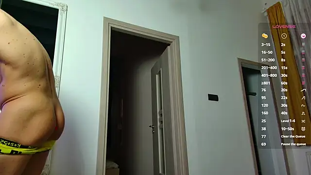 ChristianLevine  online show from 09/23/25, 06:16