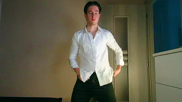 ChristianLevine  online show from 07/15/26, 07:41