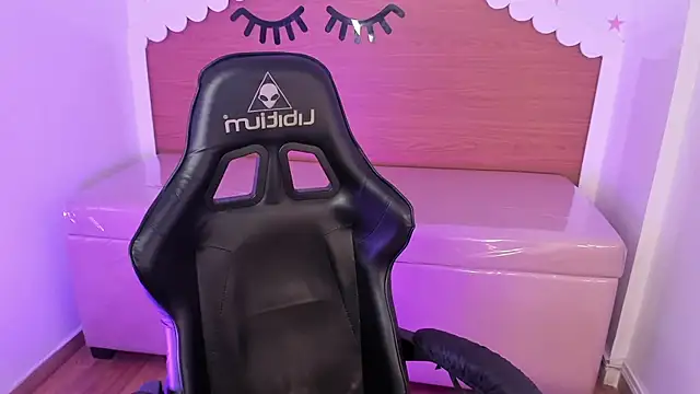 carlie mayer v online show from 09/16/25, 04:13