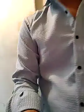 Snapshot of Vickyy_001 chatting on 01/18/25, 12:15 Vickyy 001 online show from 01/18/25, 12:15