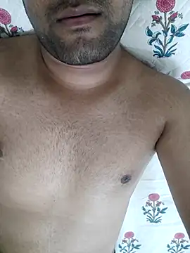 Snapshot of Vickyy_001 chatting on 11/04/25, 04:28 Vickyy 001 online show from 11/04/25, 04:28