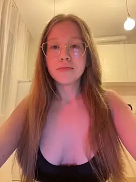 Eva Weyne online show from 03/07/25, 05:28