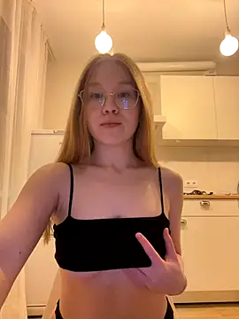 Eva Weyne online show from 11/16/25, 07:19