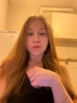 Eva Weyne online show from 11/30/25, 08:46