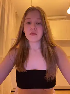 Eva Weyne online show from 03/18/26, 08:45