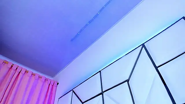 SarayRoyse online show from 02/25/25, 10:18