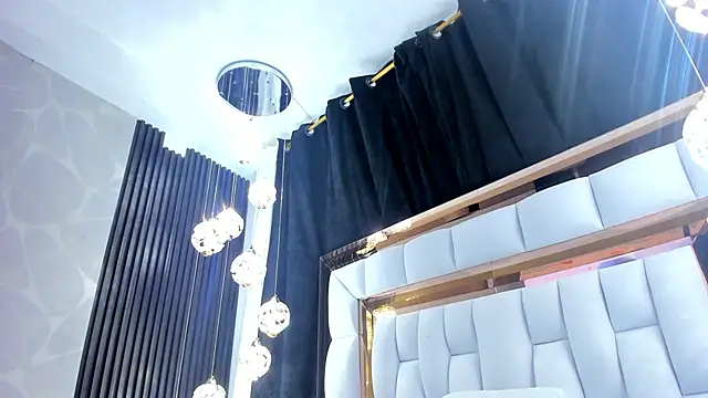 SarayRoyse online show from 09/24/25, 07:39