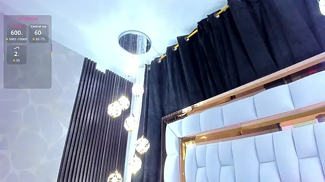 SarayRoyse online show from 11/22/25, 07:35