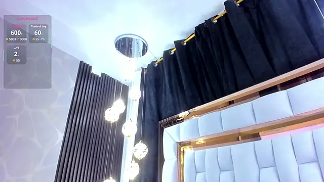 SarayRoyse online show from 11/24/25, 07:24