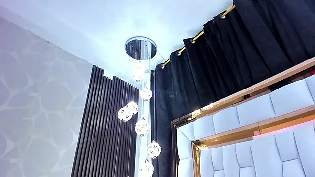 SarayRoyse online show from 01/15/26, 07:28