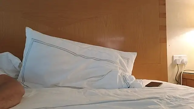 Mr-and-Mrs-Smith online show from 02/11/25, 12:58