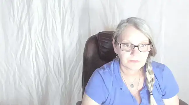 irinamaux online show from 02/26/25, 12:03