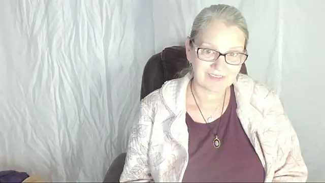 irinamaux online show from 02/28/25, 08:09