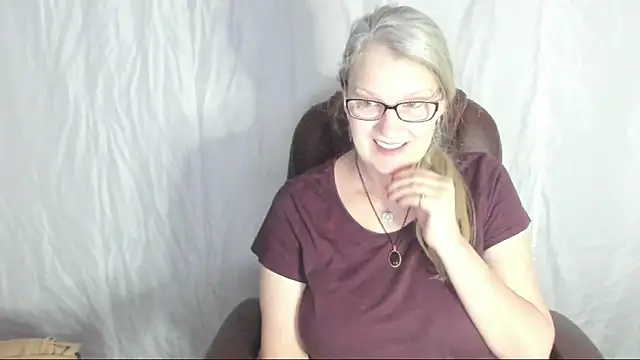 irinamaux online show from 03/02/25, 05:23