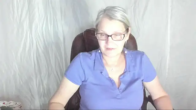 irinamaux online show from 03/21/25, 02:29