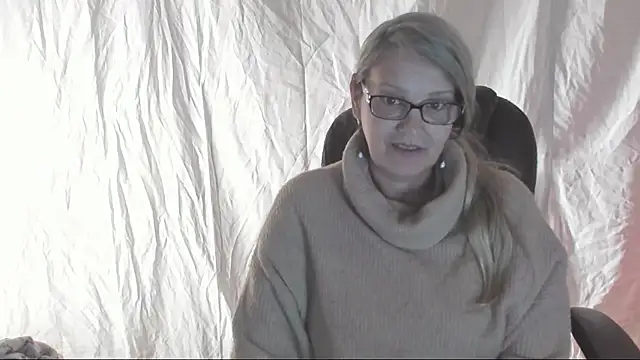 irinamaux online show from 03/22/25, 05:28