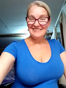 irinamaux online show from 10/09/25, 04:16