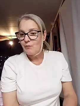 irinamaux online show from 11/06/25, 06:53