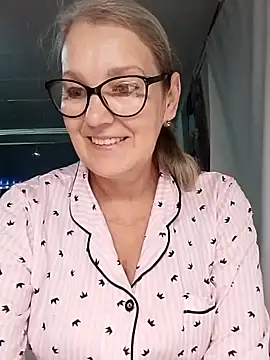 irinamaux online show from 11/21/25, 06:56