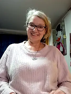 irinamaux online show from 04/10/26, 04:28