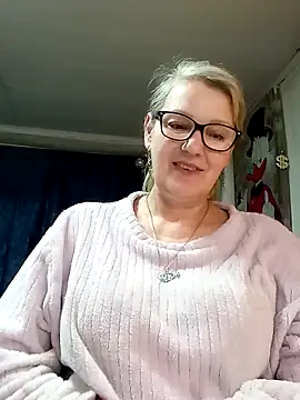 Snapshot of irinamaux chatting on 04/27/26, 10:19 irinamaux online show from 04/27/26, 10:19