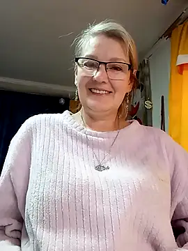 Snapshot of irinamaux chatting on 04/28/26, 07:13 irinamaux online show from 04/28/26, 07:13