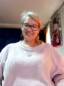 Snapshot of irinamaux chatting on 05/16/26, 06:54 irinamaux online show from 05/16/26, 06:54