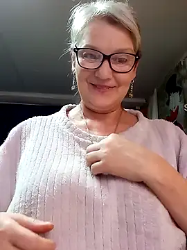 Snapshot of irinamaux chatting on 05/20/26, 10:38 irinamaux online show from 05/20/26, 10:38