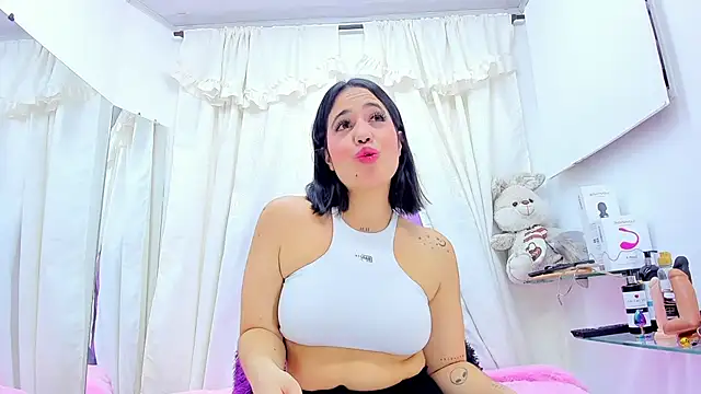 emily madrid online show from 01/14/25, 04:57